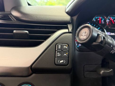 Used 2019 Chevrolet Tahoe LT w/ Z71 Midnight Edition AWD/4WD image 27