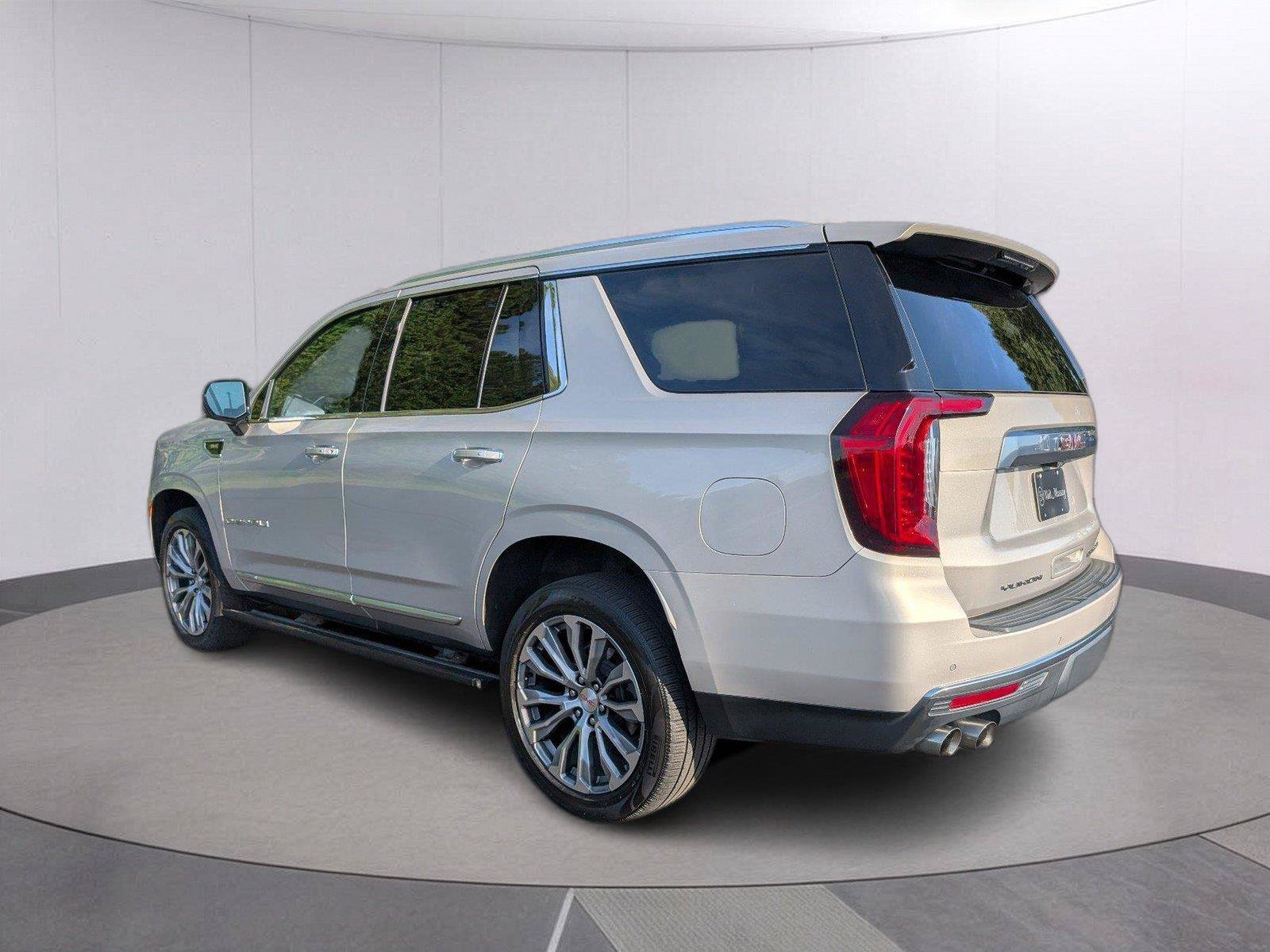 Used 2021 GMC Yukon Denali w/ Denali Premium Package RWD image 5