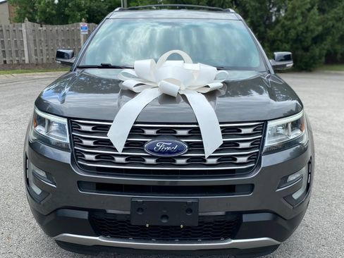 Used 2017 Ford Explorer XLT w/ Equipment Group 201A FWD image 2