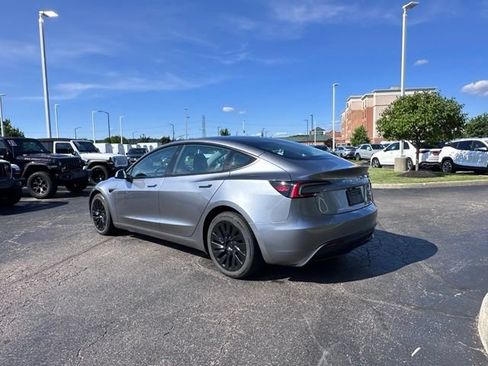 Used 2025 Tesla Model 3 Long Range AWD/4WD image 9