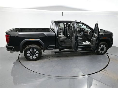 Used 2024 GMC Sierra 2500 Denali w/ Denali Reserve Package image 46