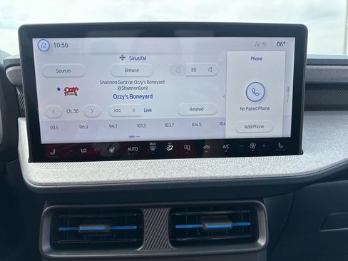 New 2025 Ford Maverick XLT w/ XLT Luxury Package image 31