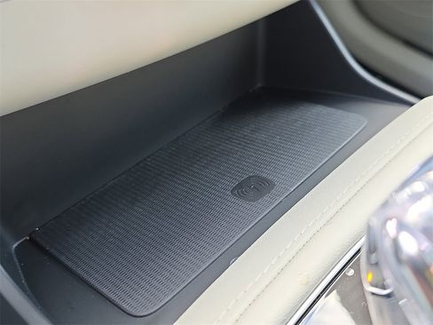 Used 2025 Volvo XC90 B6 Ultra w/ Protection Package Premier image 30