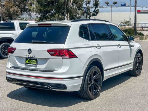 Used 2023 Volkswagen Tiguan SE R-Line FWD image 6