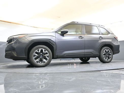 Used 2025 Subaru Forester Premium AWD/4WD image 40