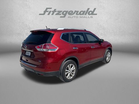 Used 2015 Nissan Rogue SV w/ SV Premium Package FWD image 4