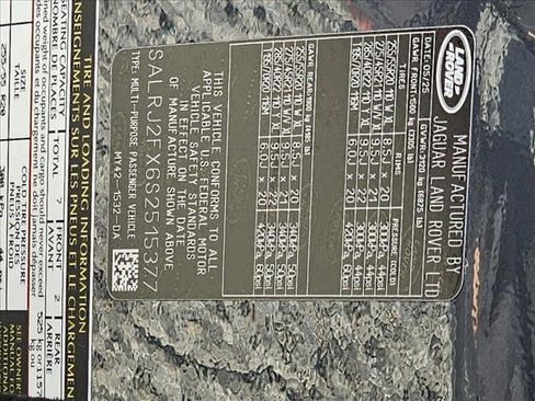 New 2025 Land Rover Discovery S image 20