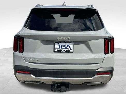 Used 2025 Kia Sorento EX w/ Panoramic Sunroof Package image 27