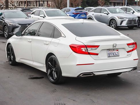 Used 2020 Honda Accord Sport image 2