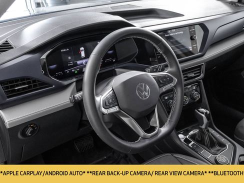 Used 2024 Volkswagen Taos SE w/ Panoramic Sunroof Package AWD/4WD image 5
