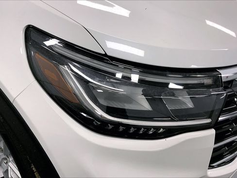 New 2026 Ford Explorer Active RWD image 13