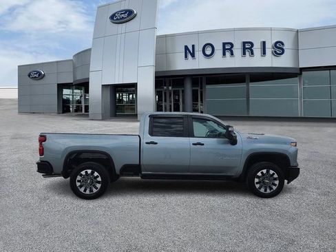 Used 2024 Chevrolet Silverado 2500 Custom w/ Custom Value Package AWD/4WD image 5
