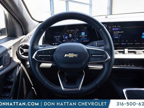 Used 2025 Chevrolet Equinox LT FWD image 5