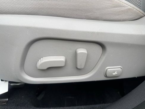 Used 2014 Subaru Forester 2.5i Premium w/ All-Weather Package image 14