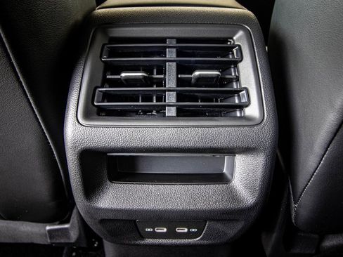 New 2026 Volkswagen Tiguan SE image 49