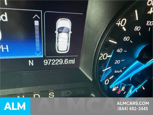 Used 2016 Ford Explorer XLT image 33