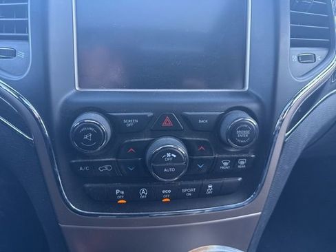 Used 2016 Jeep Grand Cherokee Overland image 5