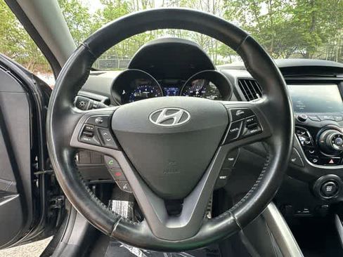 Used 2014 Hyundai Veloster Turbo FWD image 7