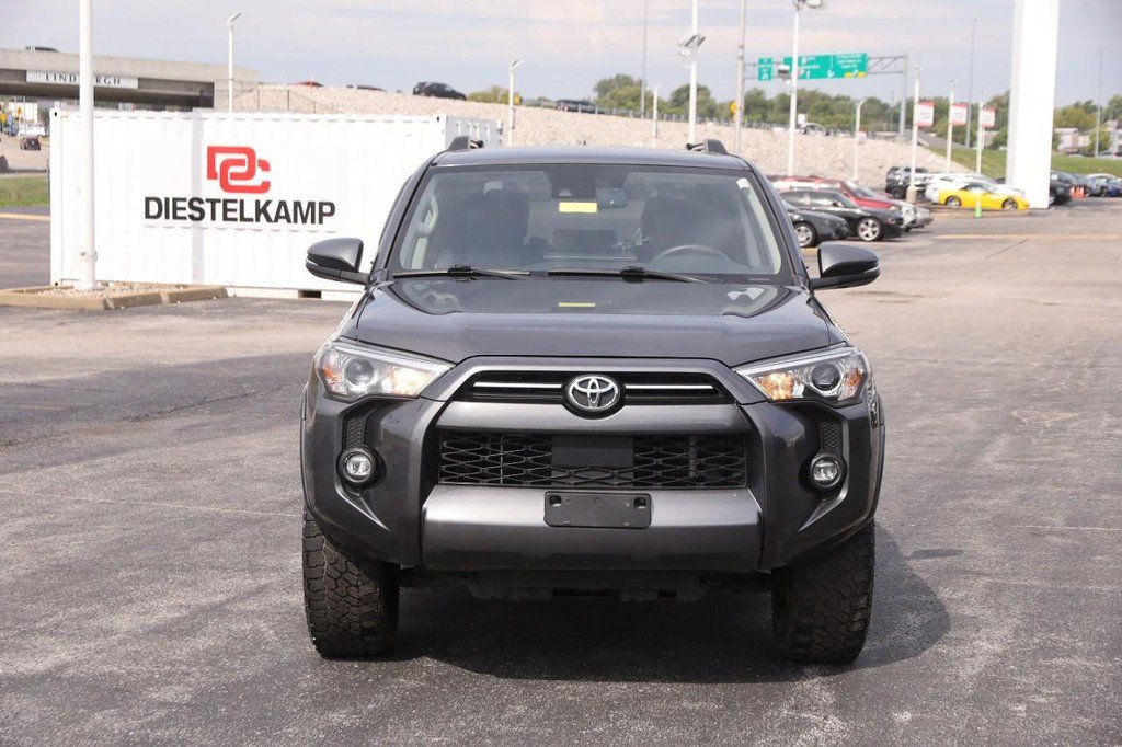 Used 2022 Toyota 4Runner SR5 Premium AWD/4WD image 4