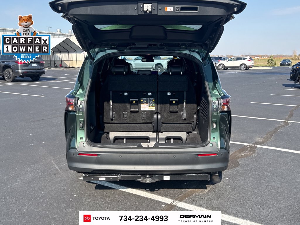 Used 2025 Toyota Sienna XLE Woodland Edition AWD/4WD image 10
