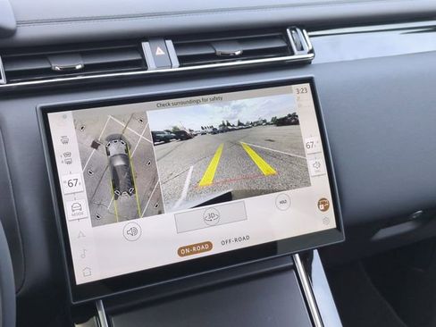 New 2026 Land Rover Range Rover Velar Dynamic SE AWD/4WD image 10
