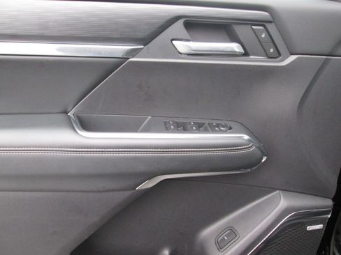 Certified 2025 GMC Acadia Elevation image 9