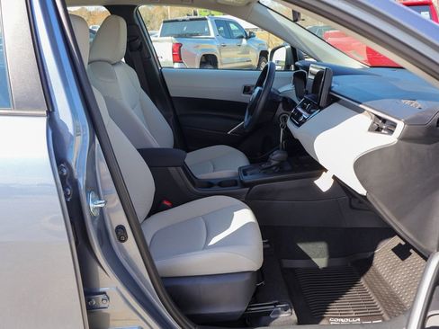 Used 2026 Toyota Corolla Cross L image 8