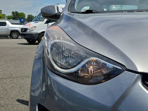 Used 2011 Hyundai Elantra GLS w/ Preferred Equipment Pkg 3 FWD image 11