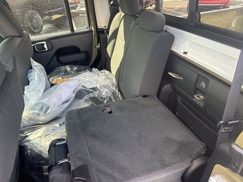 New 2025 Jeep Gladiator Sport image 44