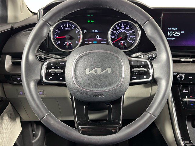 Used 2024 Kia Carnival EX FWD image 14