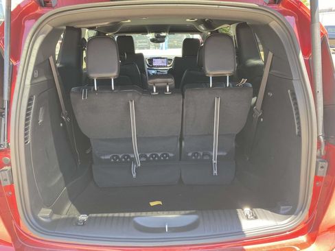 New 2026 Chrysler Pacifica Select AWD/4WD image 38