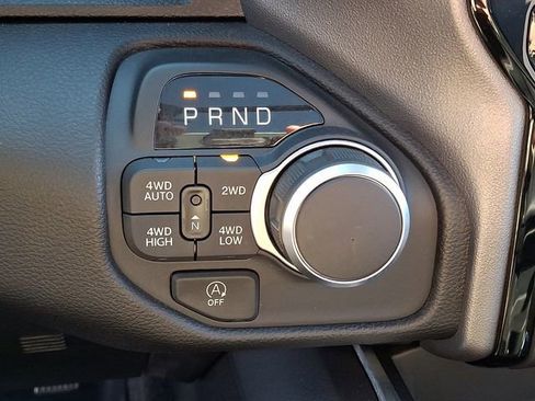 Used 2025 RAM 1500 Big Horn AWD/4WD image 15