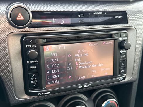 Used 2015 Scion tC image 18