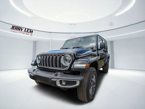 New 2026 Jeep Wrangler Sahara w/ Safety Group image 7