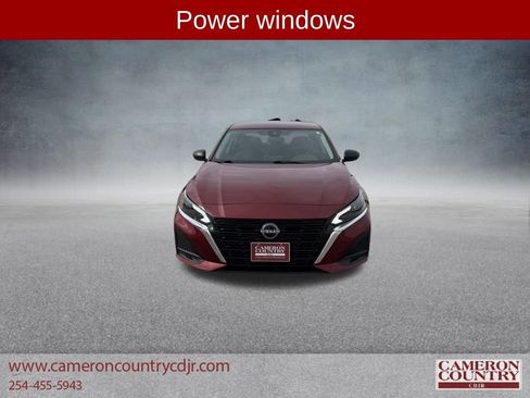 Used 2024 Nissan Altima 2.5 SV image 8