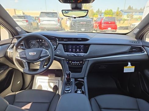 New 2026 Cadillac XT5 Premium Luxury w/ Driver Assist Package AWD/4WD image 3