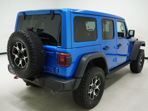 Used 2023 Jeep Wrangler Unlimited Rubicon w/ LED Lighting Group AWD/4WD image 4
