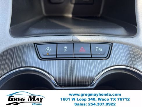 Used 2023 GMC Acadia SLT AWD/4WD image 30