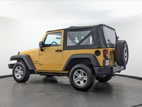 Used 2014 Jeep Wrangler Sport AWD/4WD image 6