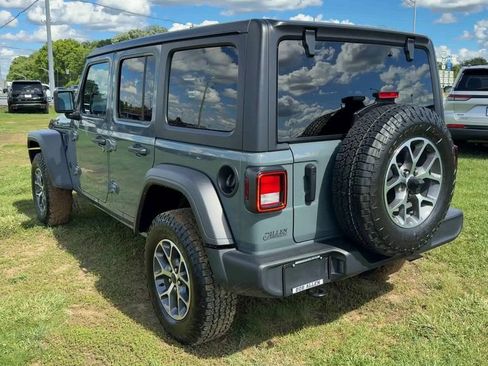 Used 2025 Jeep Wrangler Unlimited Sport AWD/4WD image 5