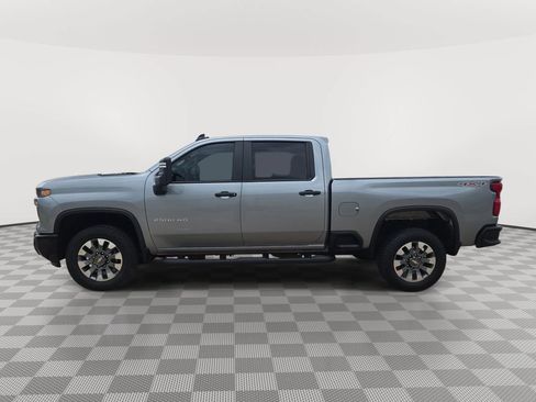 Used 2025 Chevrolet Silverado 2500 Custom w/ Custom Value Package AWD/4WD image 4