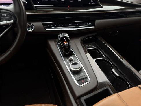 Used 2023 Cadillac Escalade ESV Premium Luxury image 15