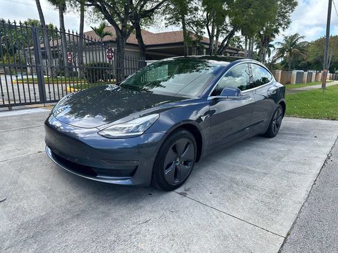 Used 2018 Tesla Model 3 Long Range image 3
