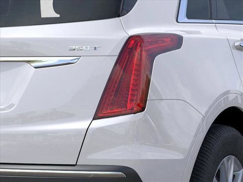 New 2026 Cadillac XT5 Luxury image 11