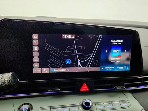 Used 2024 Hyundai Elantra Limited image 18