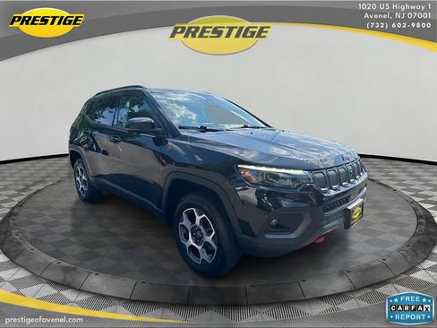 Used 2022 Jeep Compass Trailhawk w/ Trailhawk Elite Group AWD/4WD image 3