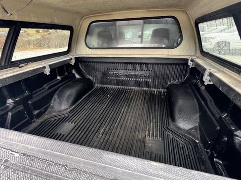 Used 2022 Nissan Frontier PRO-4X w/ Off-Road Protection Package image 5