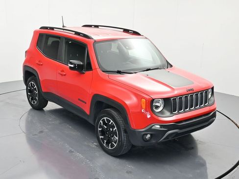 Used 2023 Jeep Renegade Latitude AWD/4WD image 30