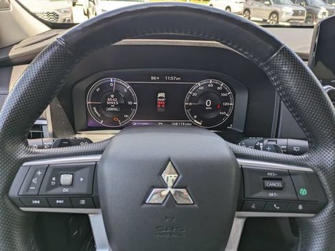 Used 2024 Mitsubishi Outlander SEL AWD/4WD image 26