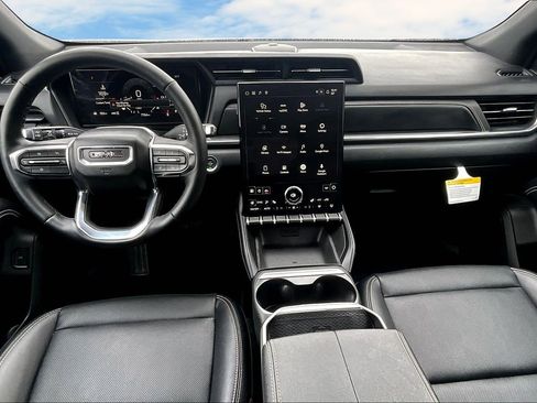 Used 2025 GMC Terrain Elevation w/ Elevation Premium Package image 7